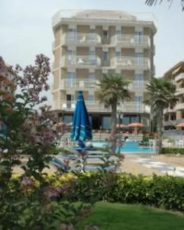 Regent's 4*